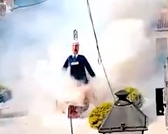 israel-reprimands-spanish-diplomat-over-detonation-of-netanyahu-effigy