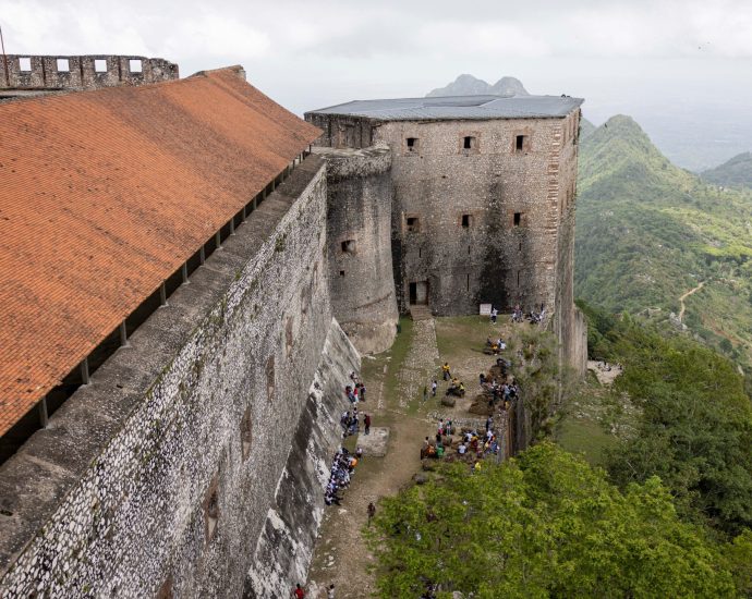 at-least-30-dead-in-stampede-at-haiti’s-historic-citadelle-laferriere