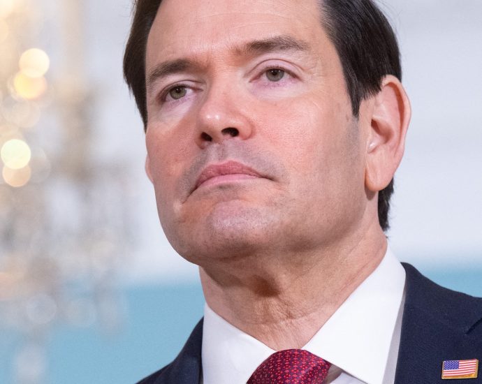 rubio-again-revokes-visas,-detains-iranian-nationals-he-says-are-tied-to-regime