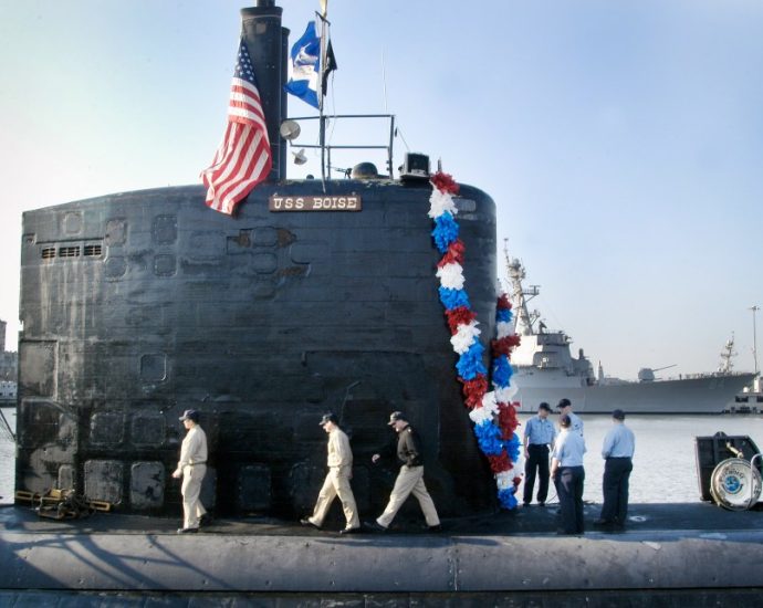 us-navy-scraps-nuclear-sub-overhaul-after-rising-costs