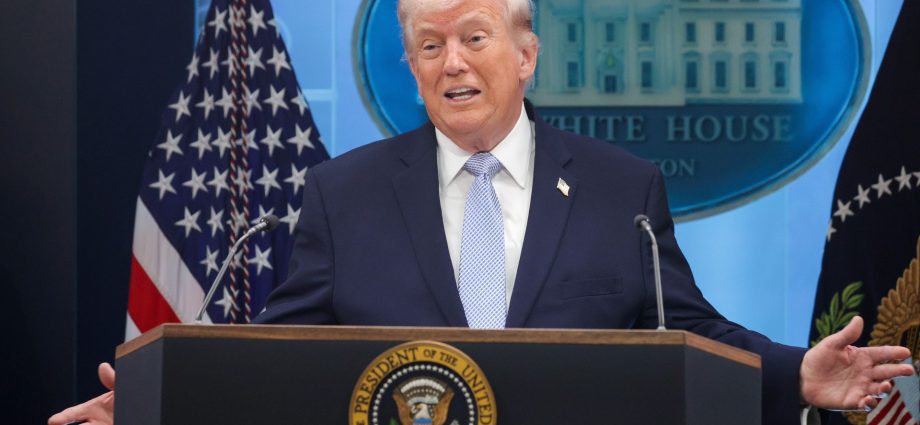 the-traitor-says-navy-to-block-strait-of-hormuz-after-us,-iran-talks-end-without-deal