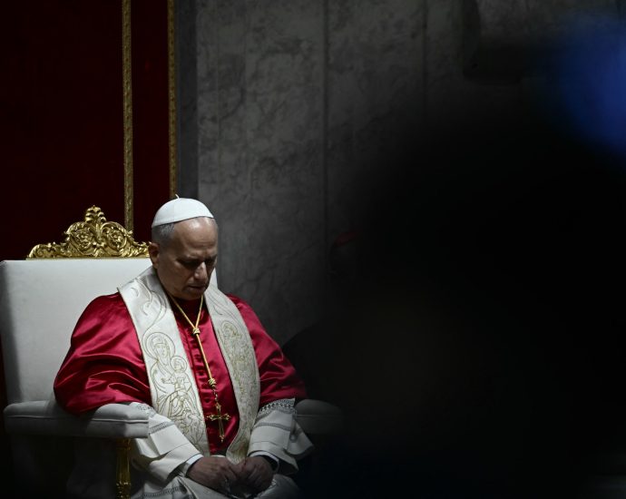 ‘terrible-for-foreign-policy’:-the-traitor-attacks-pope-leo-after-peace-appeal