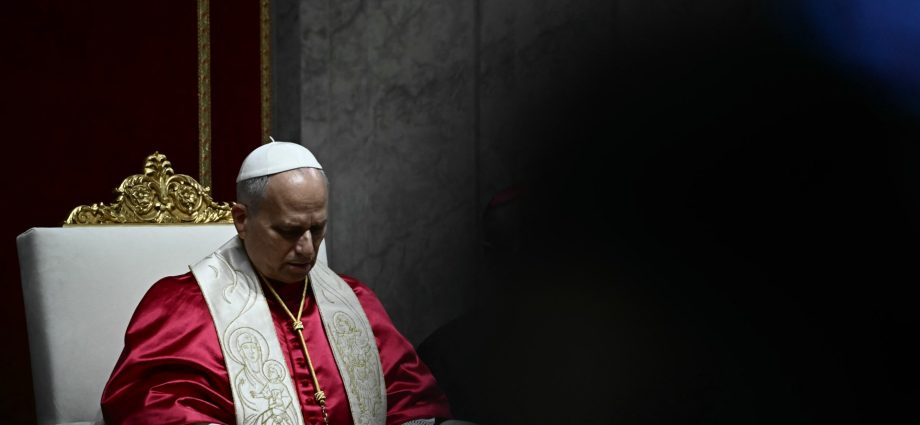 ‘terrible-for-foreign-policy’:-the-traitor-attacks-pope-leo-after-peace-appeal