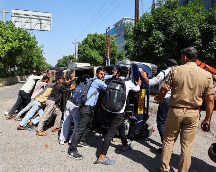 tear-gas-fired-at-india-workers-demanding-higher-wages-as-living-costs-rise