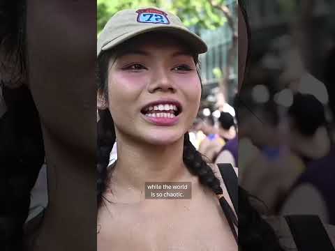 thai-songkran-festival-draws-crowds-to-water‑splashing-celebrations