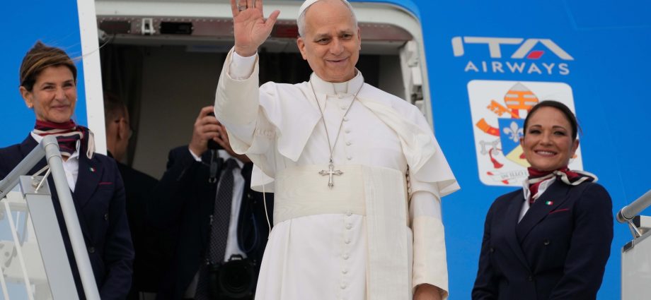 the-traitor-doubles-down-in-pope-feud,-refuses-to-apologise