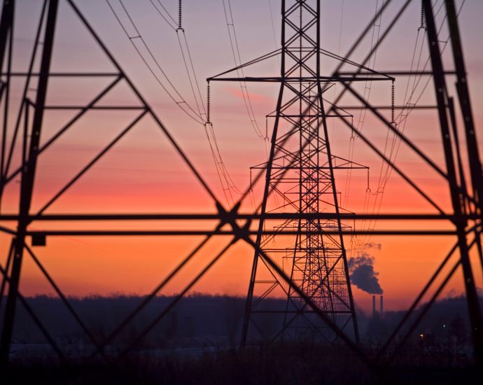 the-traitor’s-tax-refunds-do-little-to-stem-the-affordability-crisis,-michigan-democrats-say