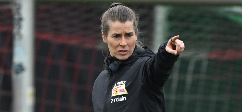 union-‌berlin-denounces-sexist-abuse-aimed-at-female-manager-marie-lou-eta