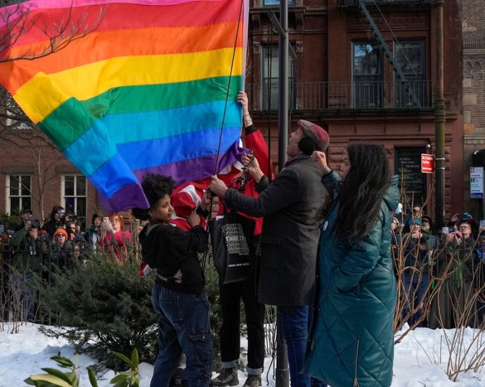 the-traitor-administration-agrees-to-fly-pride-flag-at-new-york’s-stonewall-monument