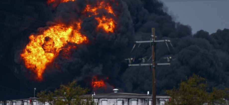 chemical-threats-nearby?-the-traitor’s-epa-doesn’t-want-you-to-know.