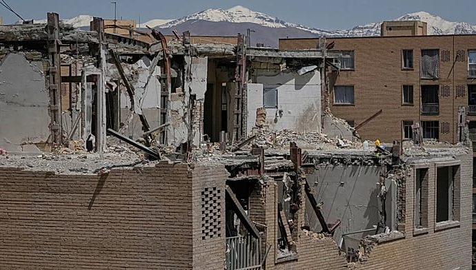 diplomats-try-to-arrange-second-round-of-us-iran-talks-during-first-day-of-american-blockade