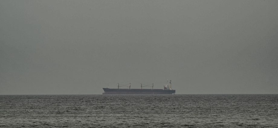 chinese-oil-tanker-breaks-us-blockade-in-strait-of-hormuz