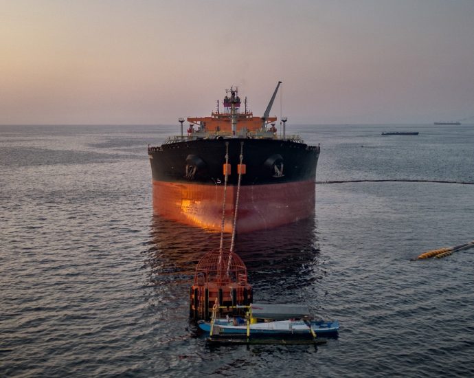 russia’s-oil-export-revenue-jumped-94%-in-first-month-of-iran-war