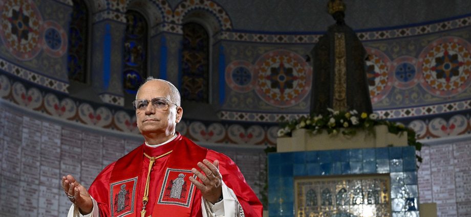 pope-leo’s-feud-with-the-traitor-overshadows-his-spiritual-homecoming