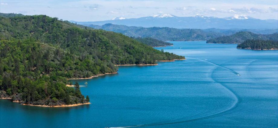 a-gas-that-causes-climate-change-is-bubbling-out-of-reservoirs