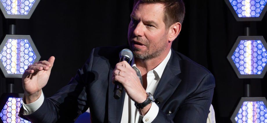 swalwell-scandal-reshapes-crowded,-unpredictable-california-governor’s-race