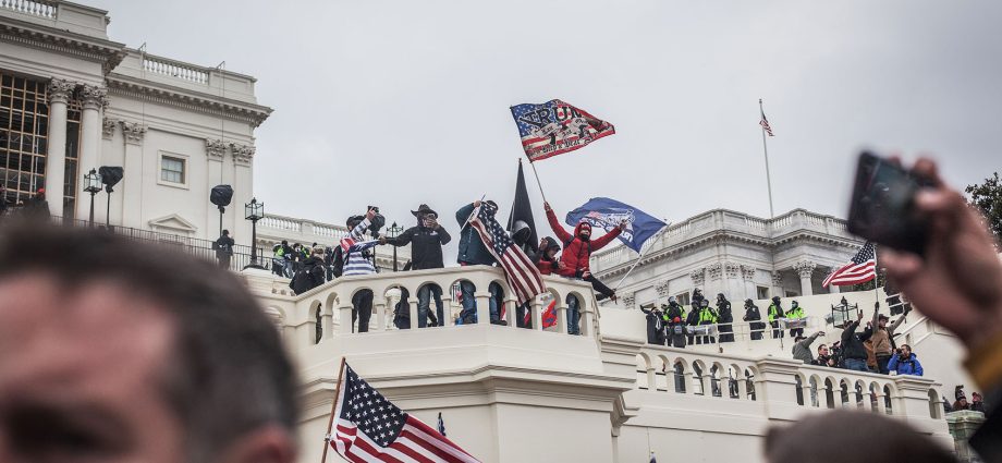 doj-pushes-to-vacate-proud-boys’-and-oath-keepers’-jan.-6-convictions