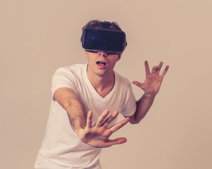 the-only-technology-that-died-more-times-than-vr-is-ai,-and-that-seems-to-have-worked-out