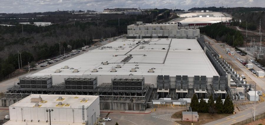 the-data-center-boom-meets-resistance-in-maine-as-lawmakers-pass-a-yearlong-freeze