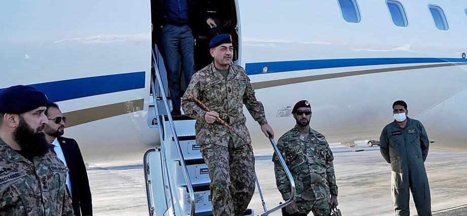 pakistan-army-chief-in-tehran-to-advance-next-round-of-us-iran-talks