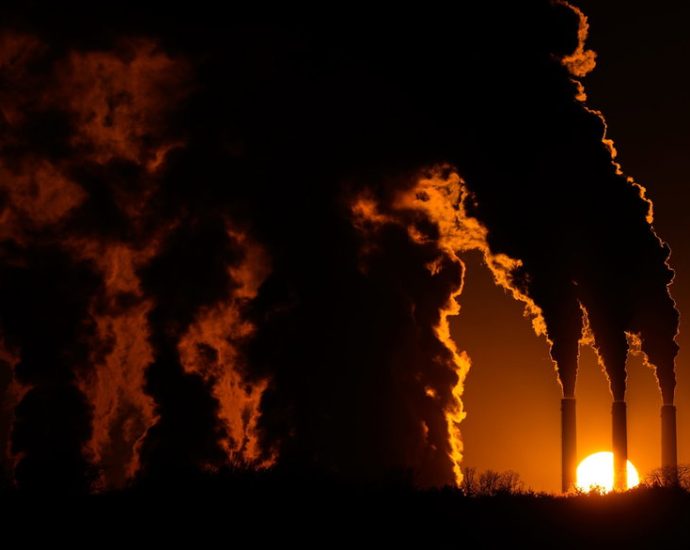 climate-coverage-plunges,-though-crisis-more-dire-than-ever