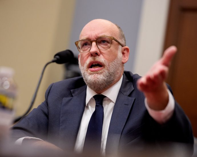 “never-seen-spending-like-this”:-house-dems-grill-vought-on-war-spending