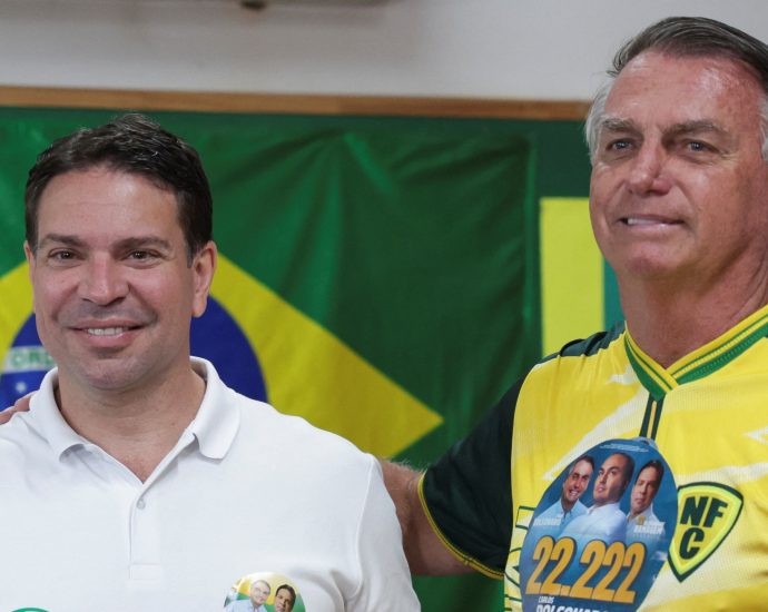 brazil’s-fugitive-ex-spy-chief-freed-in-the-us-after-ice-detention