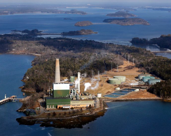 maine-presses-pause-on-large-data-centers.-will-other-states-follow-its-lead?