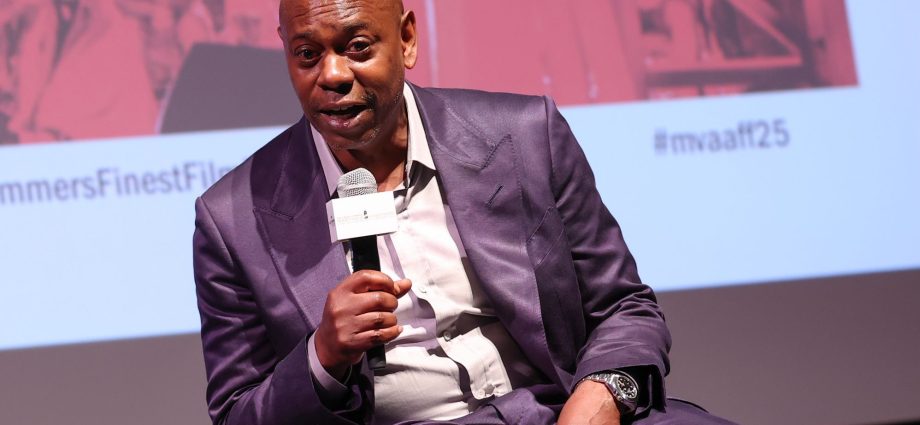 dave-chappelle-slams-republicans-for-‘weaponising’-his-controversial-trans-jokes