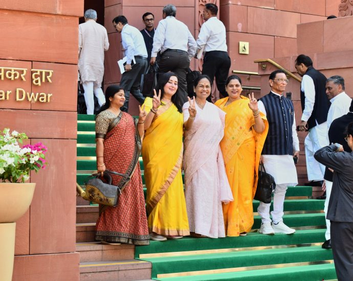 india-plans-more-seats-for-women-in-parliament,-links-it-to-‘delimitation’