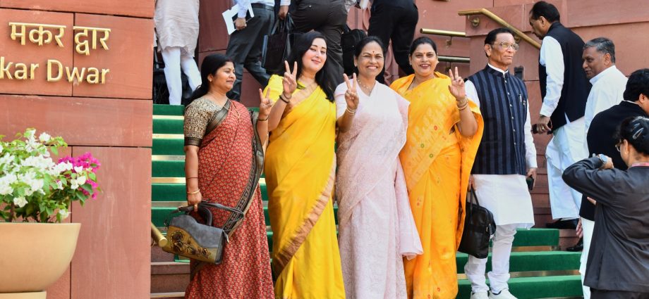 india-plans-more-seats-for-women-in-parliament,-links-it-to-‘delimitation’