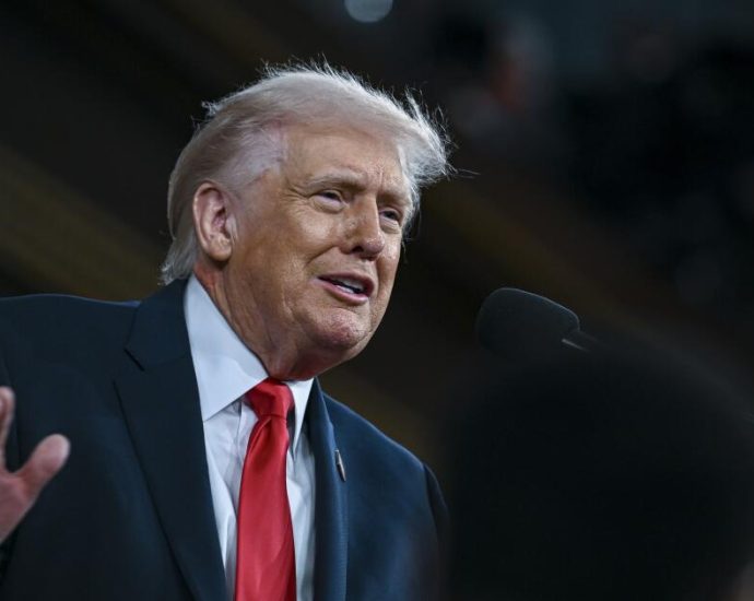 calmes:-pay-attention-to-the-deficit,-even-if-the-traitor-won’t