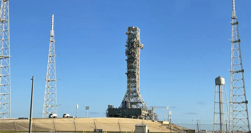 nasa’s-mobile-launcher-rolls ahead-of-artemis-iii-preparation