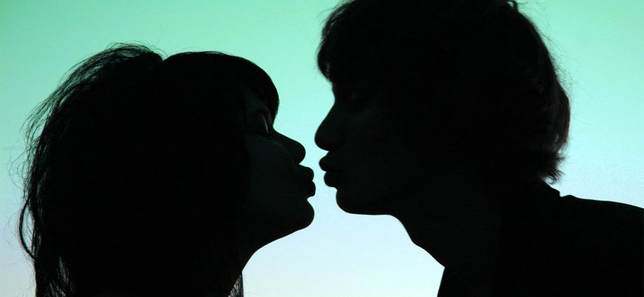 Is Kissing for Celiacs Gluten-Free? Small Study Weighs In