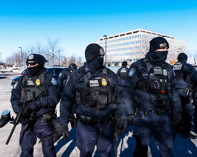 congress-turns-up-pressure-on-dhs-over-palantir’s-role-in-immigration-crackdown