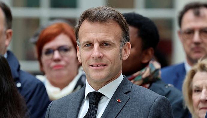 ‘offline-day’:-emmanuel-macron-promotes-books-and-theatre-as-alternatives-to-screens