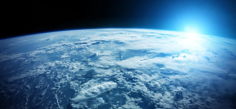 mit-scientists-just-found-a-hidden-problem-slowing-the-ozone-comeback