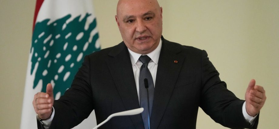 pakistani-army-chief-visits-tehran-in-hopes-for-renewed-talks-between-us.-and-iran