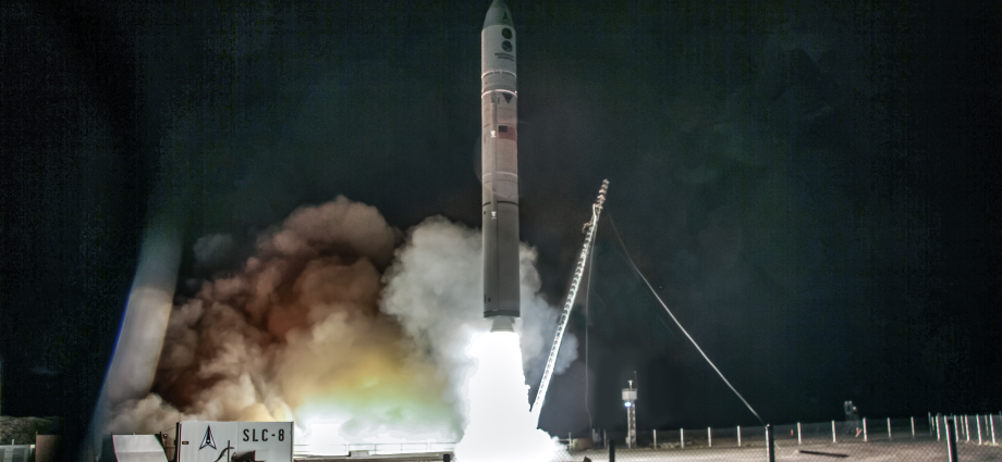 nasa-cubesat-begins-mission-to-study-radio-waves-in-space