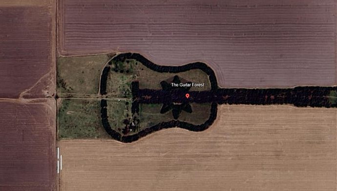 watch:-giant-guitar-shaped-forest-revealed-from-the-air-in-argentina