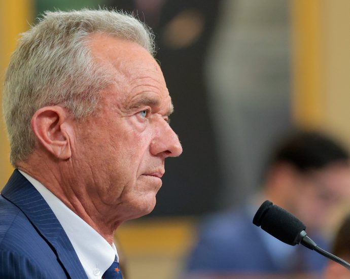 kennedy-faces-congressional-questions-on-budget-cuts,-health-spending