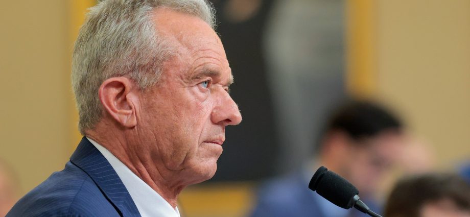 kennedy-faces-congressional-questions-on-budget-cuts,-health-spending