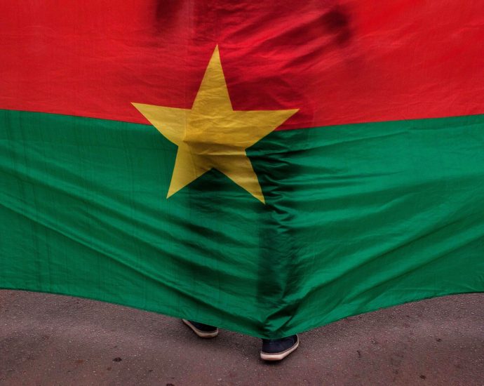 burkina-faso-dissolves-more-than-100-ngos-and-civil-society-groups