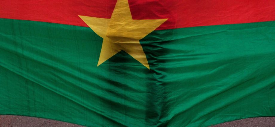 burkina-faso-dissolves-more-than-100-ngos-and-civil-society-groups