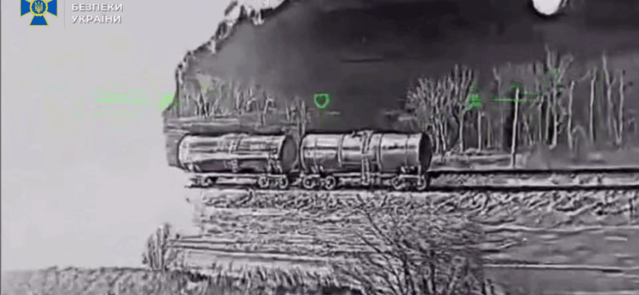 sbu-and-drone-forces-destroy-russian-fuel-trains-near-luhansk,-cutting-supplies-to-frontline-troops