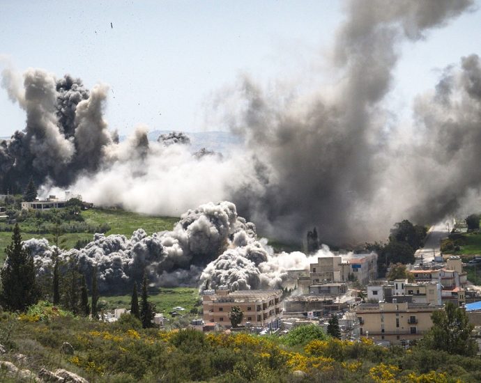 israel-and-lebanon-reach-10-day-ceasefire,-paving-way-for-deal