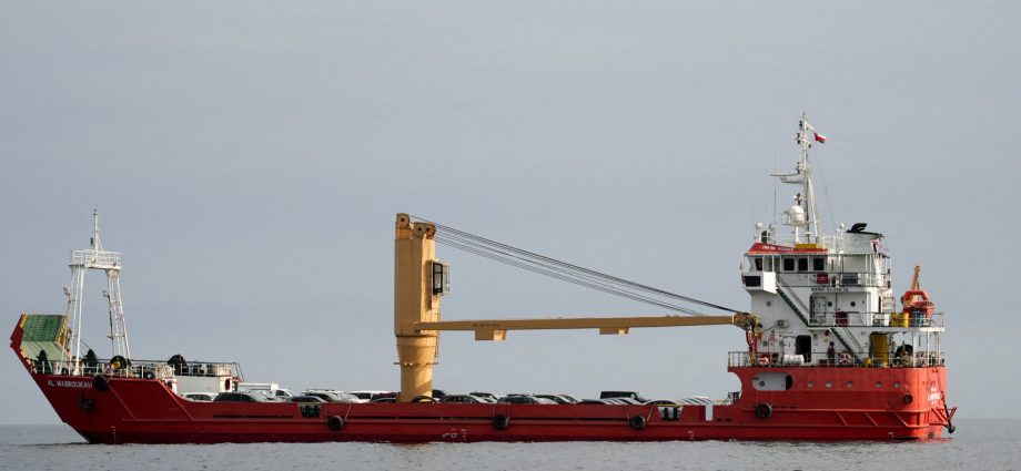 shipping-firms-seek-clarifications-before-crossing-hormuz