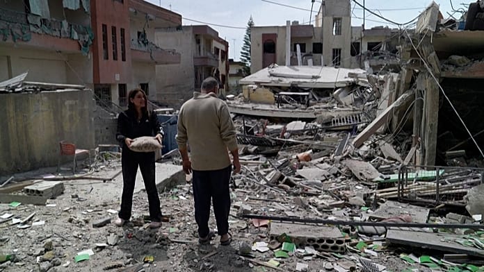 israel-hezbollah-ceasefire:-civilians-return-to-ruined-towns-in-southern-lebanon