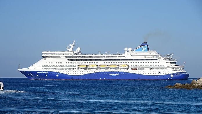 first-cruise-ship-transits-the-strait-of-hormuz-since-iran-war-began