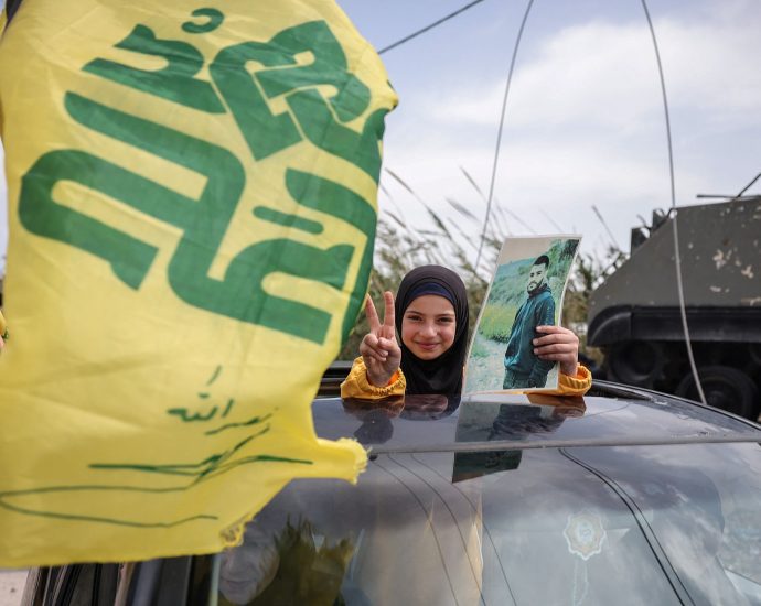 iran-war-live:-tehran-says-us-blockade-of-ports-must-end-as-strait-to-open